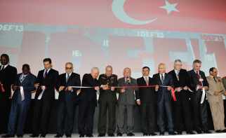 IDEF 13 Met with Local and Foreign Visitors in İstanbul