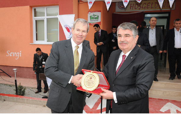 Boeing Continues to Support Education in Turkey