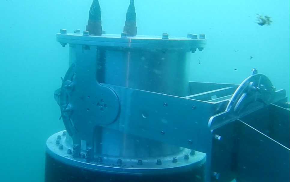 Underwater Security of Strategic Coastal Facilities is Provided by Echorium Diver Detection Sonar!