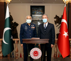 Chief of Air Staff of Pakistan Meets with the top Turkish Military Leadership