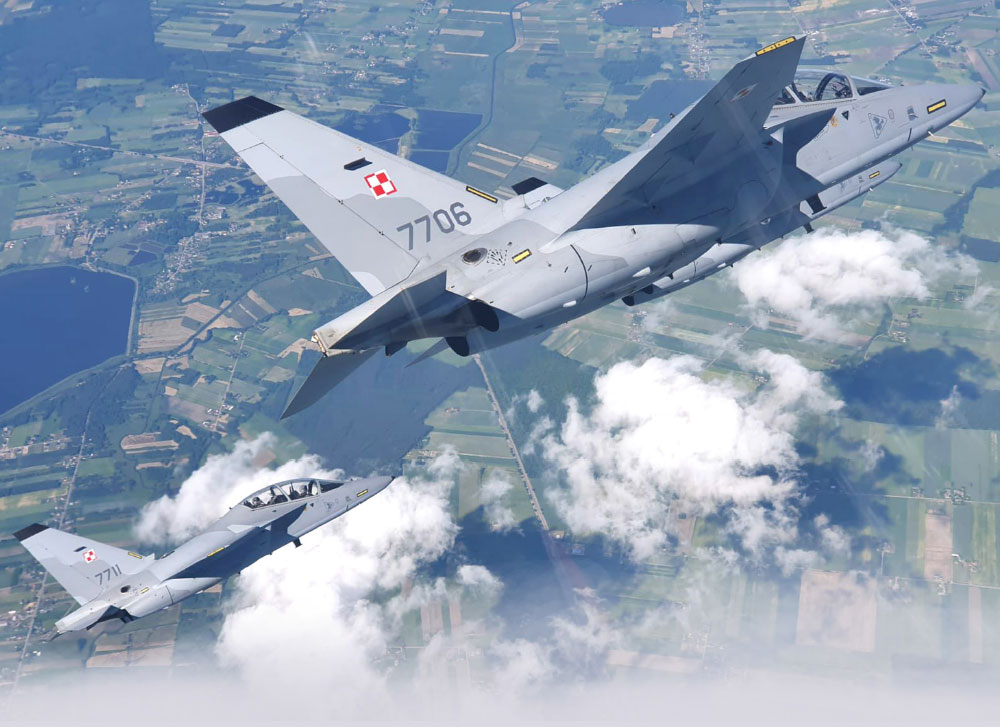 Leonardo and WZL1 Signed Contract for Long-Term Support of Polish M-346 "Bielik" Fleet