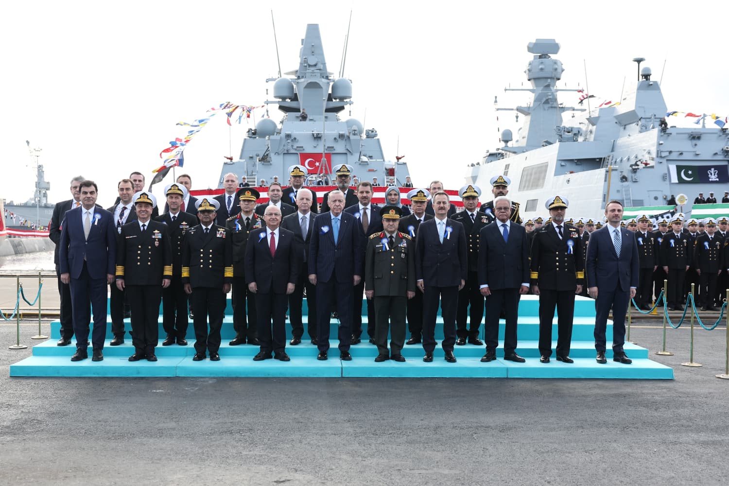 Deniz Platformlarının Hizmete Giriş, Bayrak Çekme ve İlk Sac Kesim Töreni İstanbul Tersanesi Komutanlığı’nda Düzenlendi